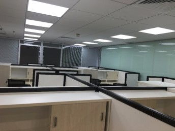 食品厂净化间装修工程的关键要点与北京工装装修实践